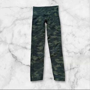 Spanx‎ By Sara Blakely Leggings CAMO GREEN Women’s Size XS NYLON
